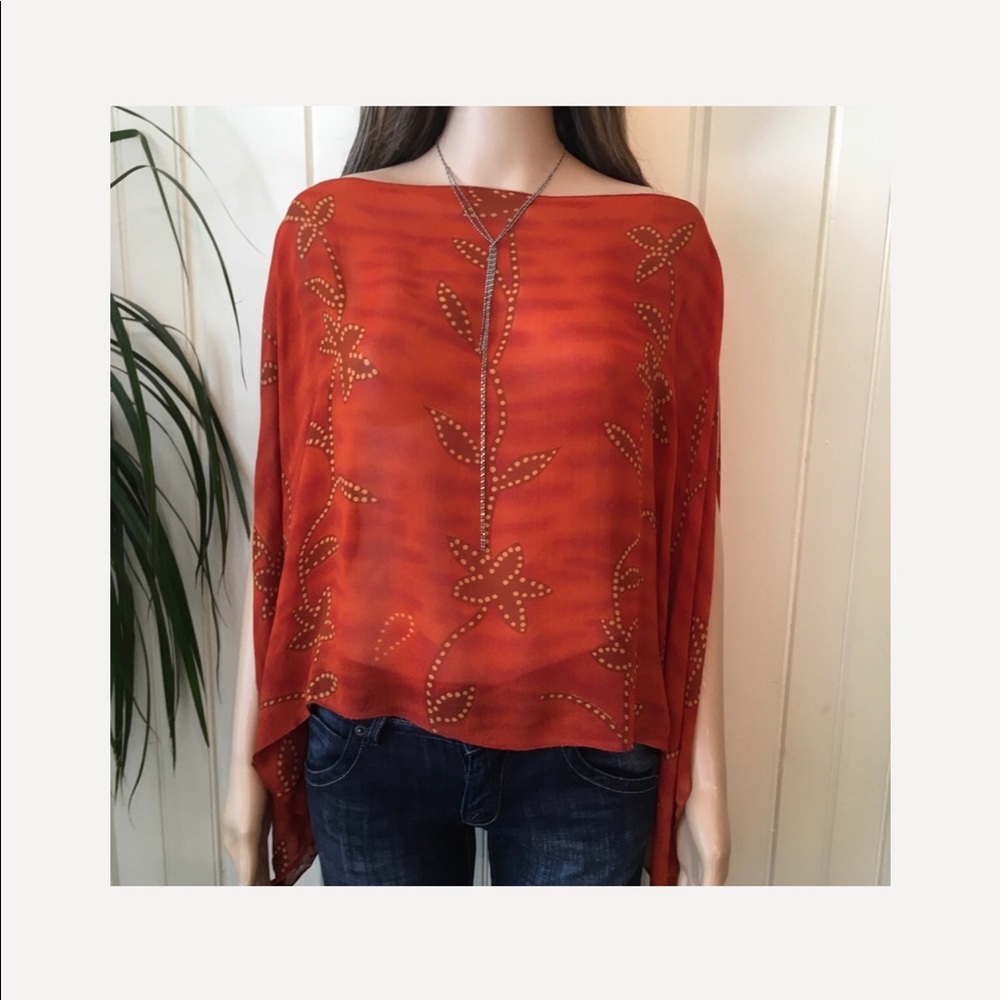 SPLIT SLEEVE PONCHO STYLE TOP - Picture 4 of 6